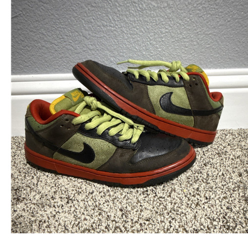 Nike SB Dunk Low Asparagus Skateboarding Shoes US Size 9 men