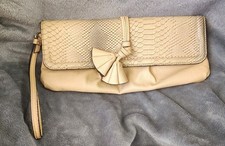 SIMPLY VERA CLUTCH CORAL & GRAY FAUX SNAKE SKIN 12"L X 5.5"H By VERA WANG NWOT!