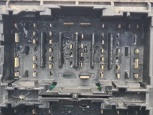 Ford Kuga 1.5 Ecoboost Titanium ENGINE BAY FUSEBOX LX6T-14D068-EAD - Picture 2 of 15