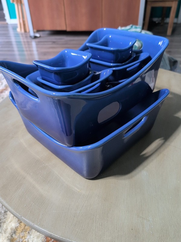 Rachael Ray 10 Piece Cobalt Blue Stoneware-3oz, 10oz, 4qt, 9x9