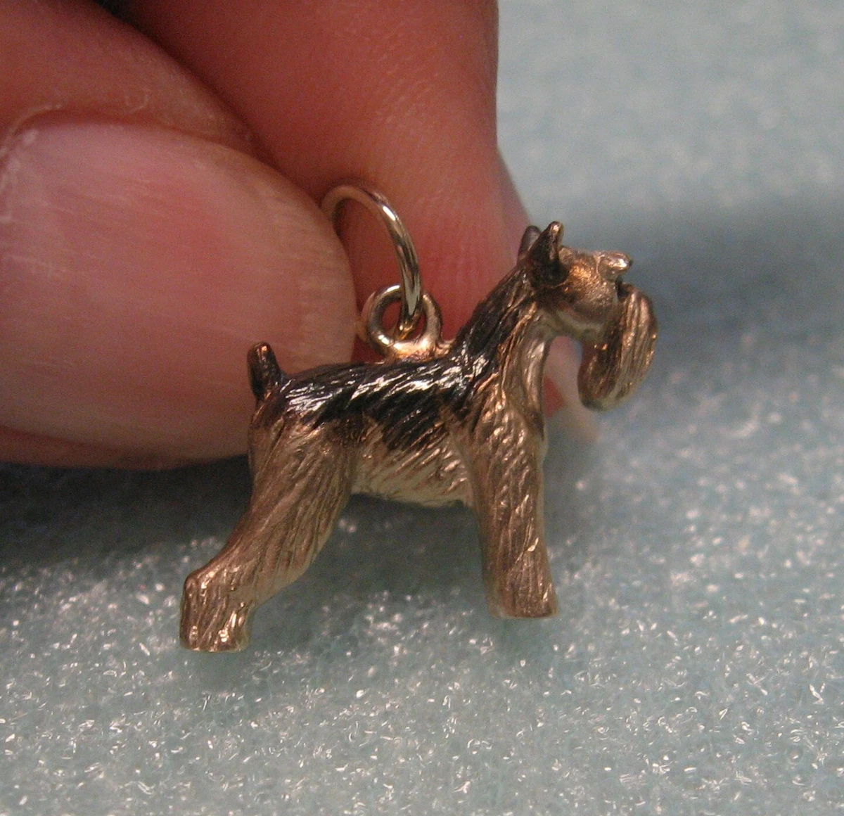 Gold schnauzer pendant 2025
