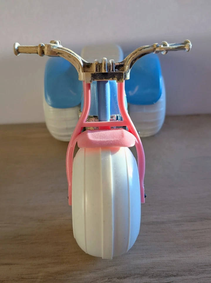 Triciclo Little Ms de colección de los años 80 - 3 ruedas - ATV - Raro difícil de encontrar cuerpo azul con rosa Foto 4 de 4