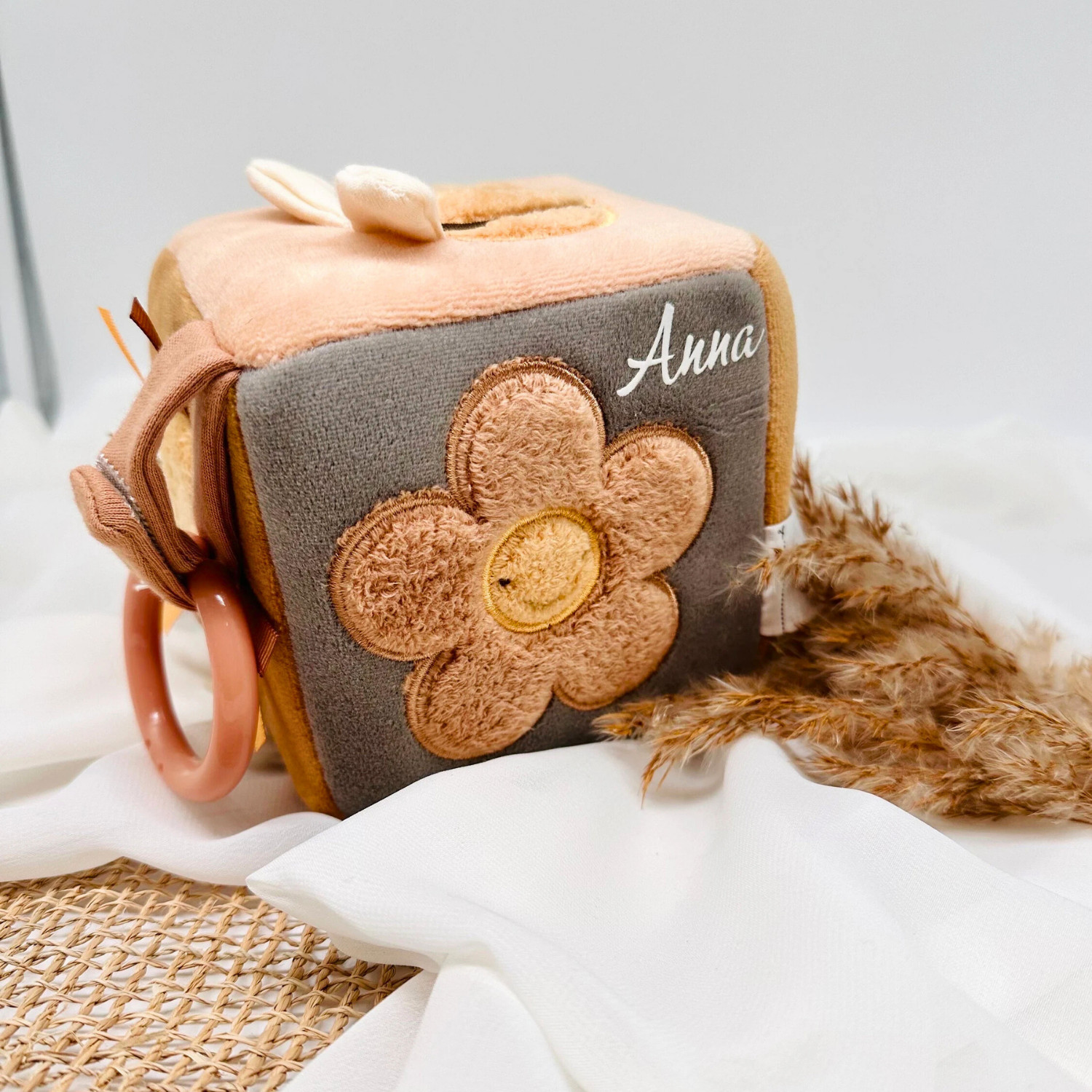 Motorikwürfel / Fühlwürfel zur Geburt