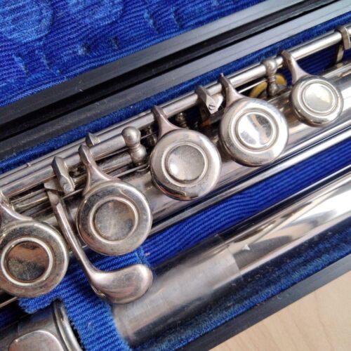 YAMAHA Flute YFL-23 NICKEL SILVER INSTRUMENT Music with Hard case Student Model - Picture 2 of 10