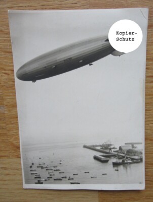 Alte Foto - Postkarte Zeppelin LZ 219 über Helgoland