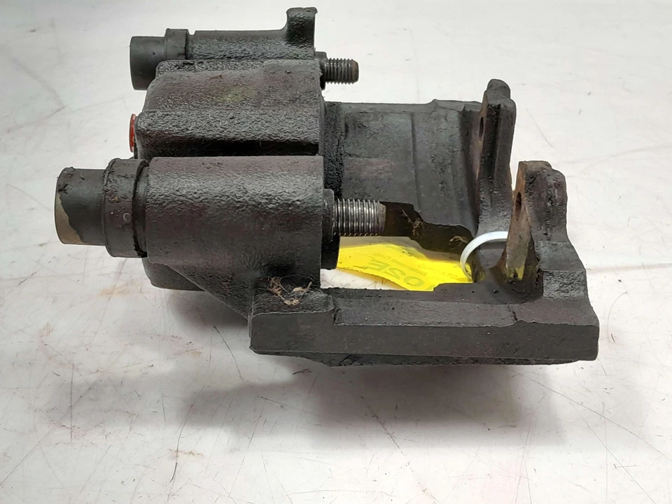 Pinza de freno delantera izquierda lado del conductor Chevy C/K 1500 2500 1992-1998 OEM 18014744 Foto 4 de 4