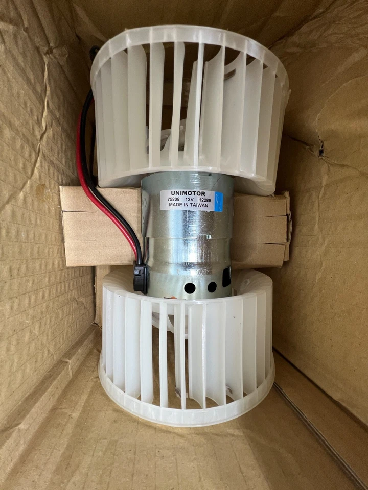 Carquest Genuine Blower Motor 12V 75808, 219235, 12289 fits 2001-2004 BMW 320i - Image 2 of 4