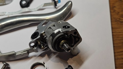6501 Shimano Schalthebel links und rechts (rechter ist zerlegt) / gear shifter - Bild 4 von 5