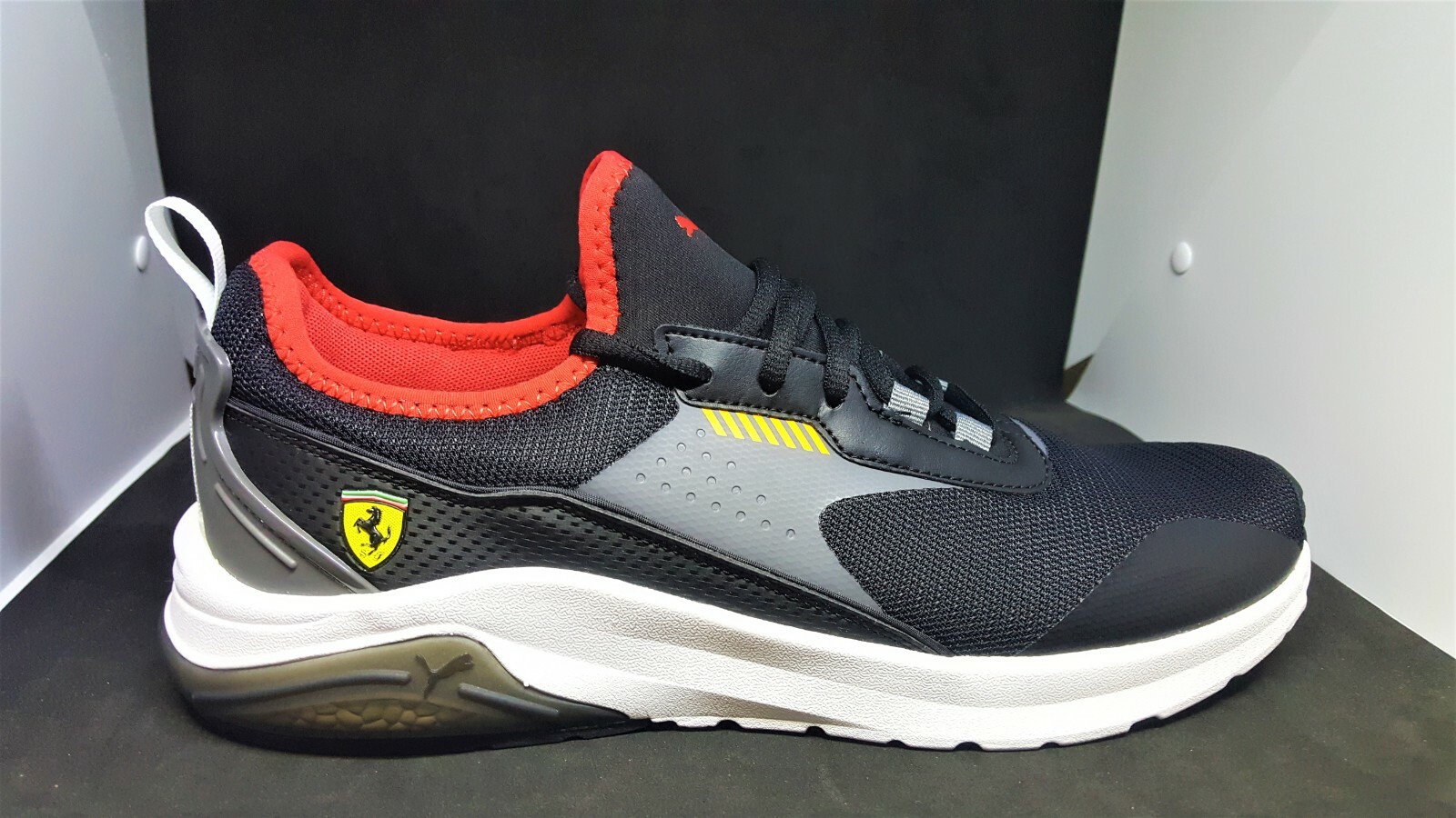 PUMA Mens Ferrari Electron E Pro Black 