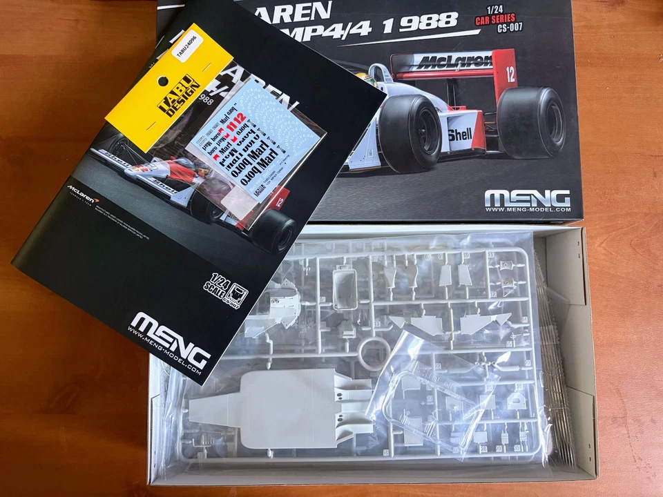 Meng CS-007 McLaren MP4/4 1988 plus Tabu Design 24096 1/24 - Bild 3 von 3