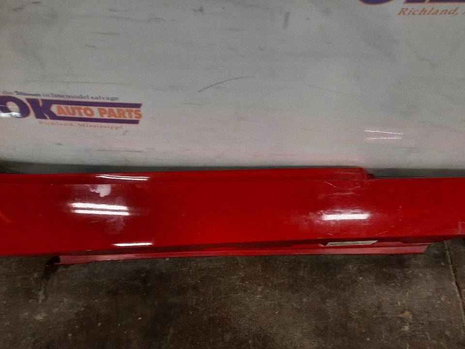 11 2011 BMW Z4 S DRIVE 35I 2 DOOR ROCKER PANEL MOULDING RED RIGHT PASSENGER - Imagem 3 de 4