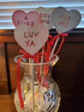 NEW 4 FROSTED VALENTINE CONVERSATION HEART PICKS FOR PLANTS FLORALS