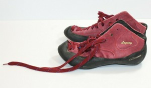 23.5 cm to euro size