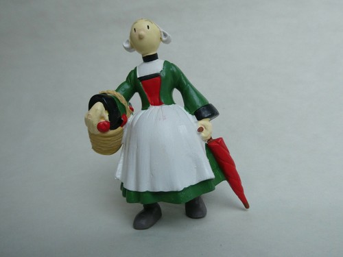 Bécassine Figure - French Storybook Character - PVC  - Picture 4 of 9