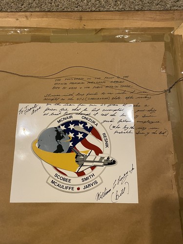 Présentation hommage surdimensionnée de l'équipage Challenger de la NASA - signée par l'artiste - encadrée - Photo 4/4