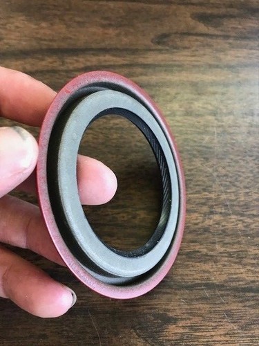 1 NEW CARQUEST / NATIONAL 4539V OIL LIP SELAL - Picture 2 of 7