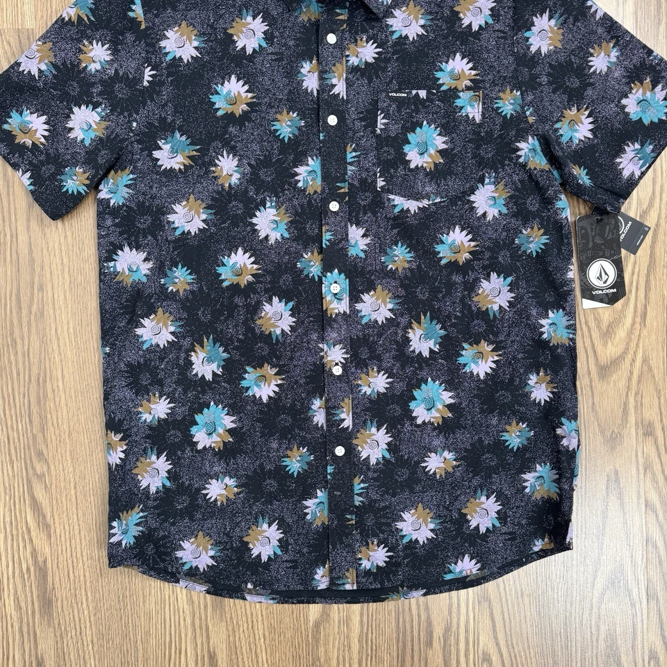 NEW Volcom Shirt Mens XL Blue Floral All Over Print Camp Button Up Resort Retro - Image 3 of 4