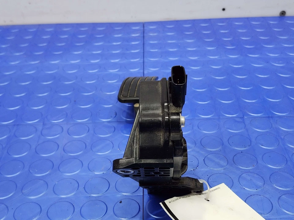 2014-2016 斯巴鲁森林加速器踏板组件正品原始设备制造商 36010FJ010 — 第 3/4 张图片