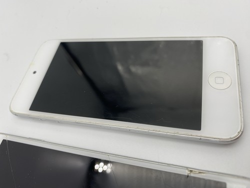Lote de 3 iPhones y iPod de Apple para piezas o reparación - como están, sin probar - Imagen 5 de 12