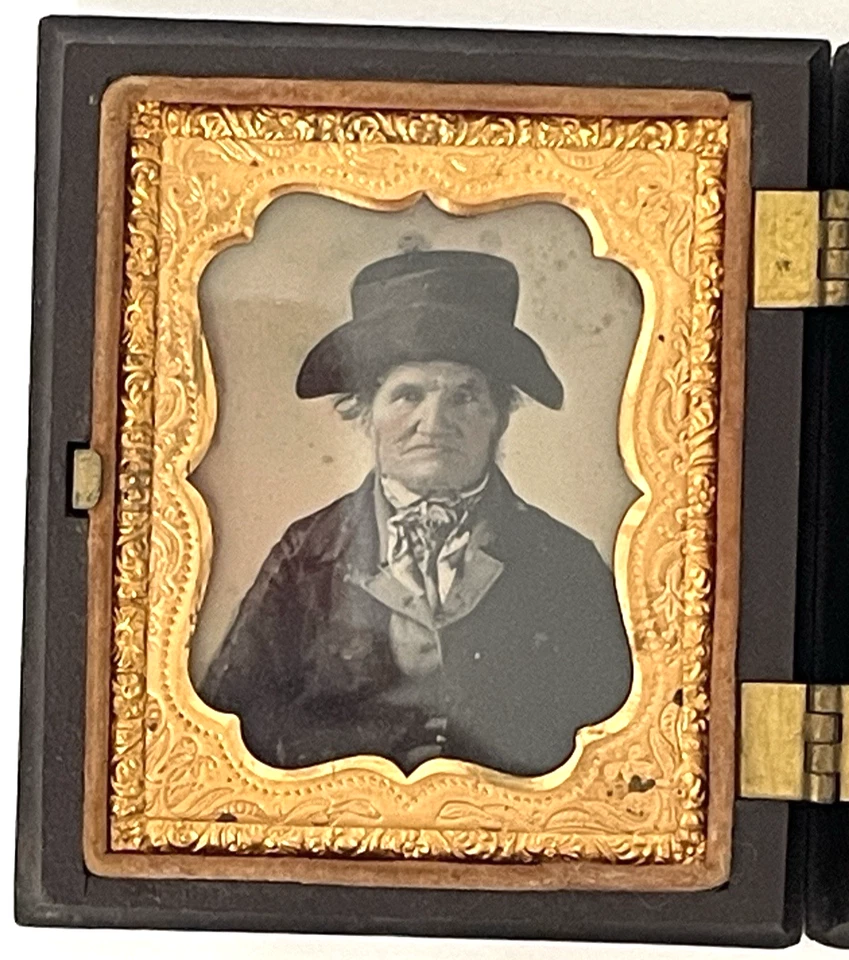 1/9 Plate Ambrotype Formal Gentleman Hat Cravat Waistcoat in Mint Union Case PJ - Image 2 of 4