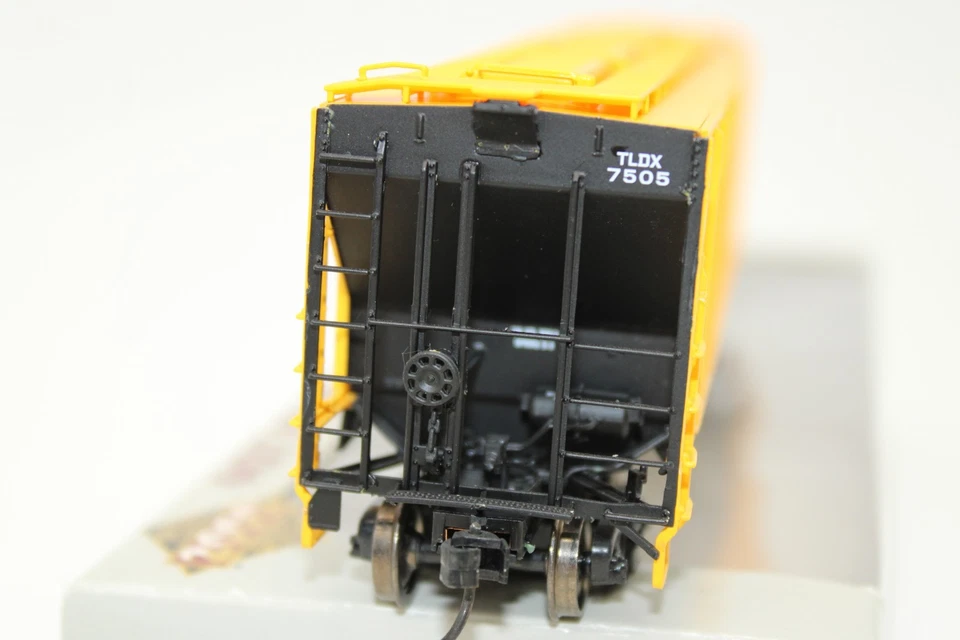 Proto HO Scale TLDX Cargill 4427 PS2CD High Side Covered Grain Hopper Car LN OB - Image 3 of 4