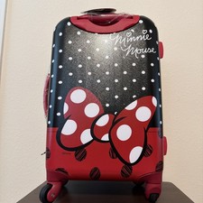 American Tourister 19