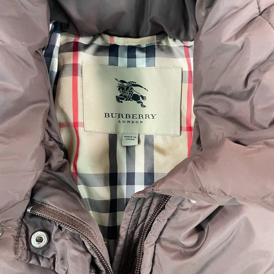 Chaqueta acolchada parka plumón de ganso Burberry London XS marrón a cuadros Nova con capucha $1295 Foto 3 de 4