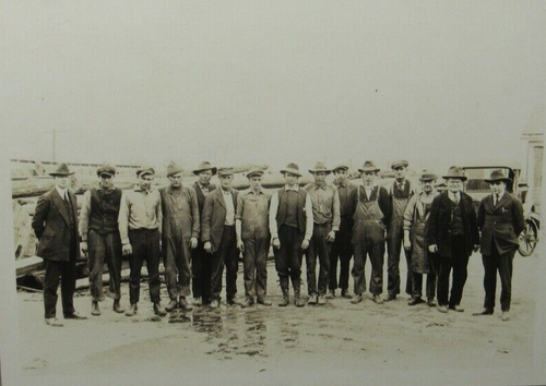 1890s Photo of Sawmill Workers Posing in Front of Logs Loggers Pacific Northwest - Picture 2 of 4