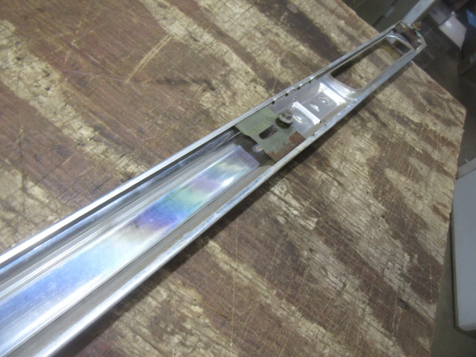 Camión Ford F150 250 XLT 1973-1979 guardabarros delantero moldura exterior conductor Foto 4 de 4