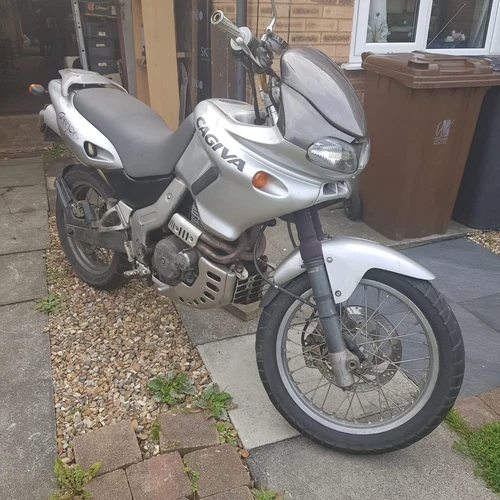 Cagiva Canyon 500 - Picture 1 of 6