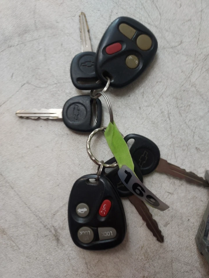 Conjunto de interruptor de carcasa de cilindro de encendido GM S10 Blazer 2000-2005 con 2 juegos de llaves Foto 3 de 4