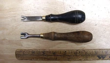 Old Used Tools,2 Vintage Unbranded Wood Handle Tack Pullers,6-3/4" & 5-7/8",VGC