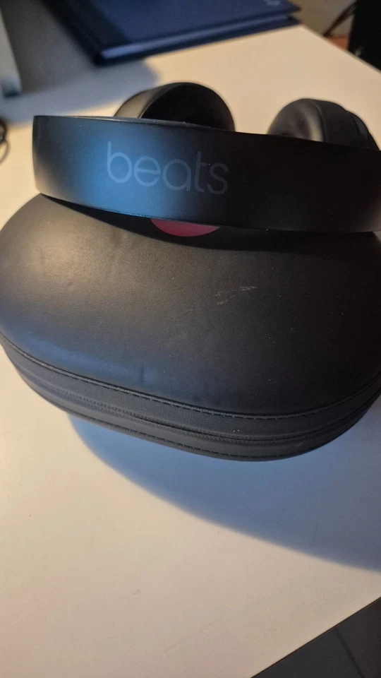Cuffie Beats 3 Solo wireless - Immagine 3 di 4