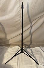 Black Colored Aluminum Light Stand 17-58  With 3/8  Tip For Background Light