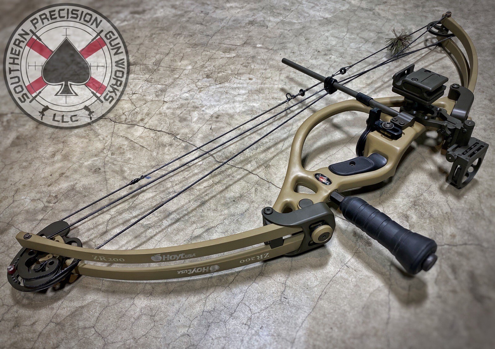 Cerakoted Hoyt ZR200 Compound Bow RH Ready To Shoot Sight, Whisker
