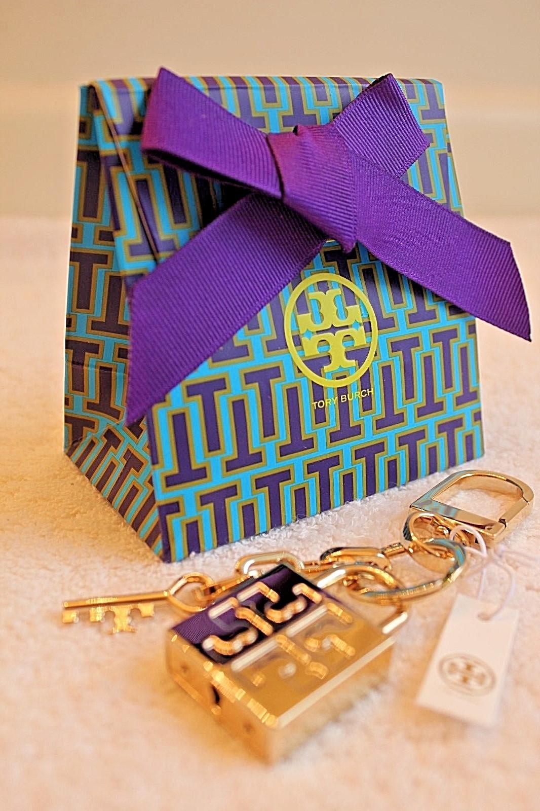 NWT Authentic TORY BURCH Gold Plated Padlock Key Fob Key Ring Keychain