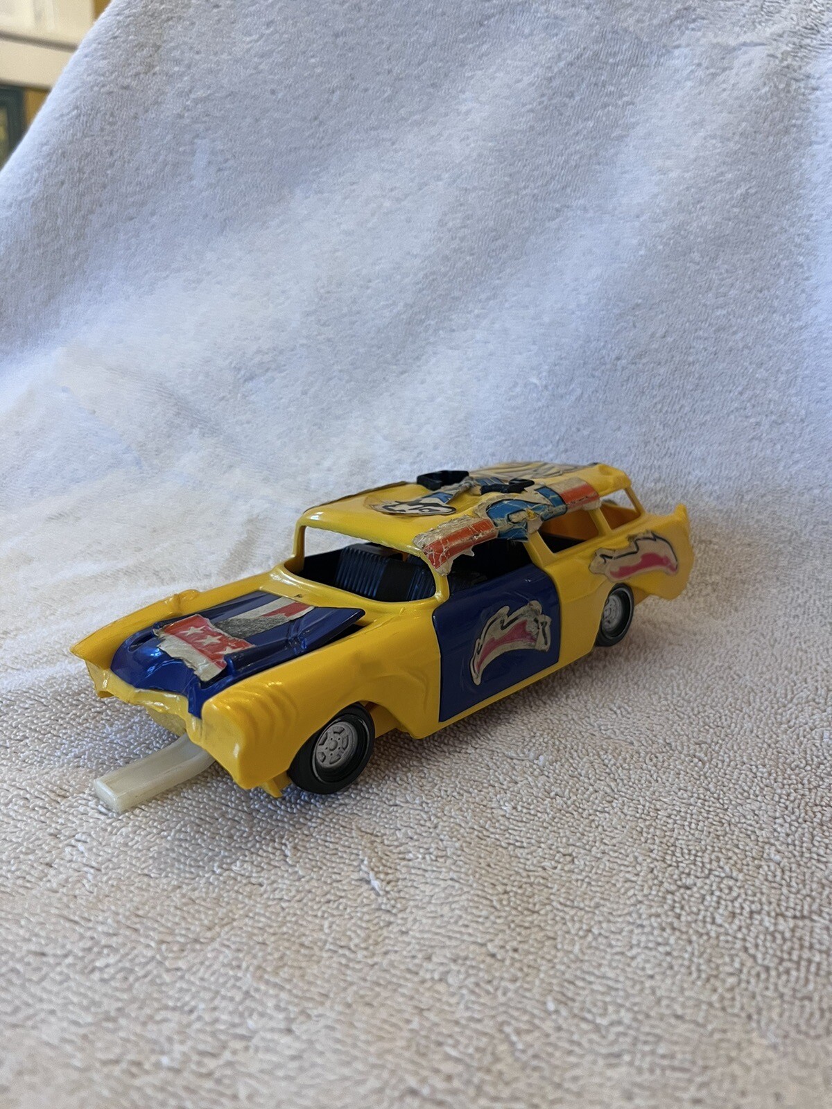 Vintage Kenner 1970 SSP 57 Blast Em Chevy Wagon Yellow Smash Up Derby