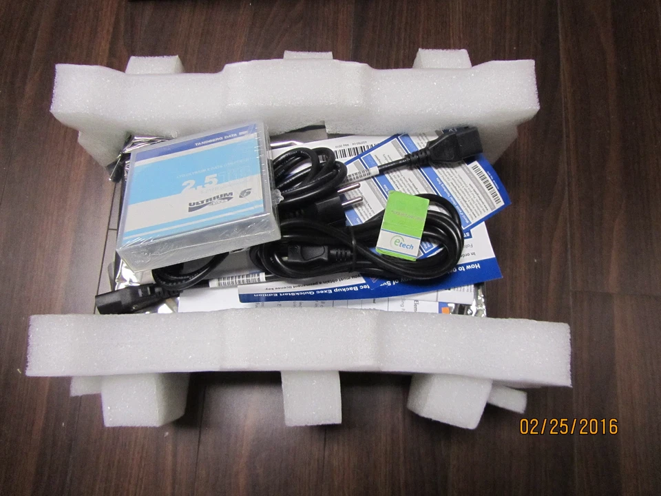 4XF0F28770– Lenovo External LTO-6 SAS Tape Drive, Tandberg LTO6, Part: 3535-LTO - Image 4 of 4