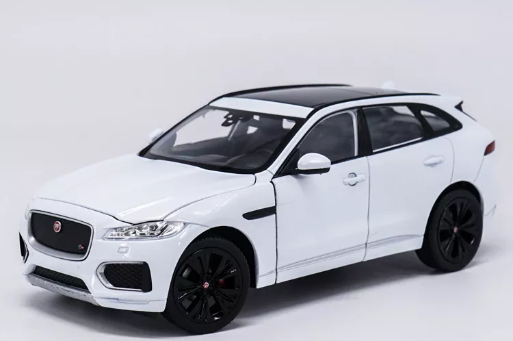 Welly 1 24 Jaguar F Pace Diecast Model Sports Racing Car Toy White NEW IN BOX
