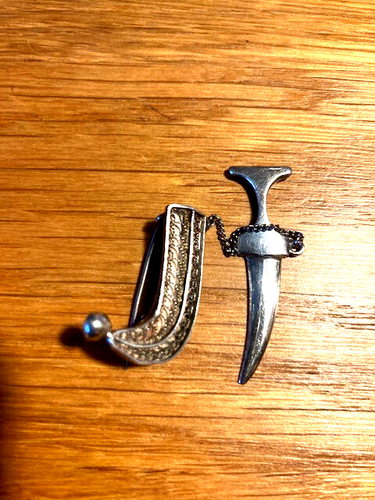 Vintage WWI Turkish Silver Dagger Sweetheart Brooch - Picture 4 of 6