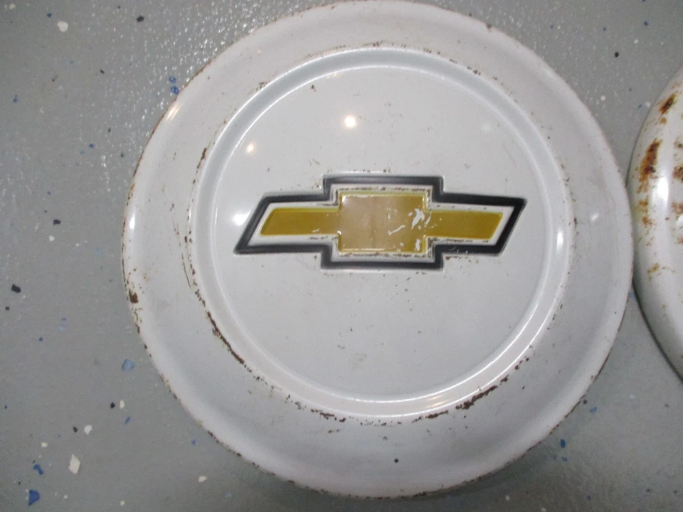 Juego de tapacubos blancos Chevy Chevrolet Luv 1973-1980 para plato de perro OEM Foto 2 de 4