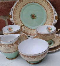 9 Roslyn Fine Bone China, Floral, Gold Rim, 2 Trips, Jug, Bowl, Platter VGC