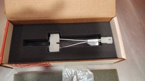 Robertshaw 41-409 Carbide Hot Surface Furnace Ignitor Replaces (Trane IGN26)