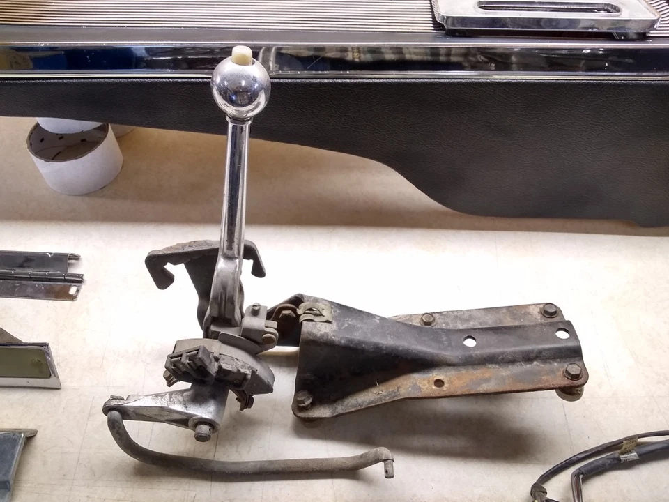 Pontiac GTO consola central y palanca de cambios negra OEM de colección, 1964 1965, automático, ¡EE. UU.!! Foto 4 de 4