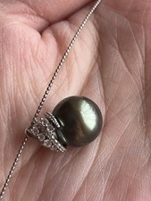 Tahitian South Seas Black Pearl Pendant with 925 Silver Chain