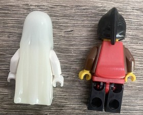 Lego 1596 Castle Wolfpack Ghostly Hideout 100% Complete with Instructions no Box