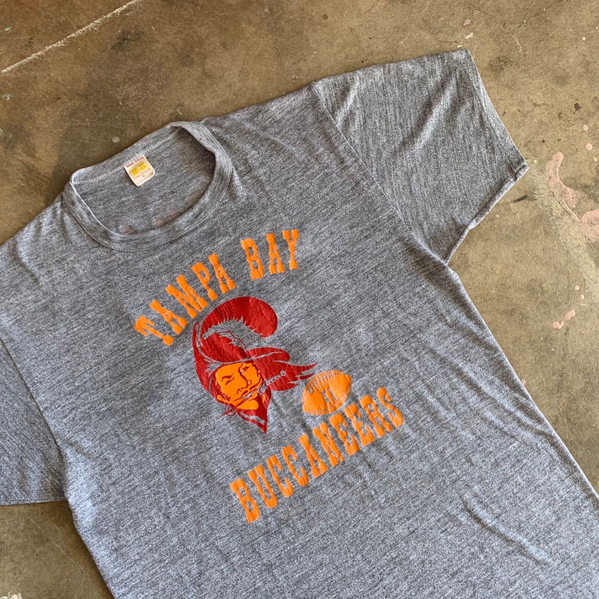 70s VINTAGE TAMPA BAY BUCCANEERS FOOTBALL T-SHIRT SZ L TRIBLEND