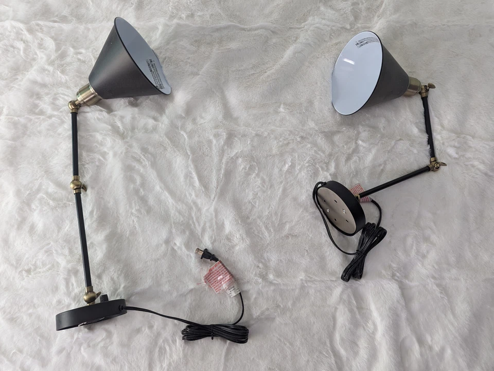 Juego de 2 lámparas de pared industriales Wray de latón negro ajustable Foto 2 de 2