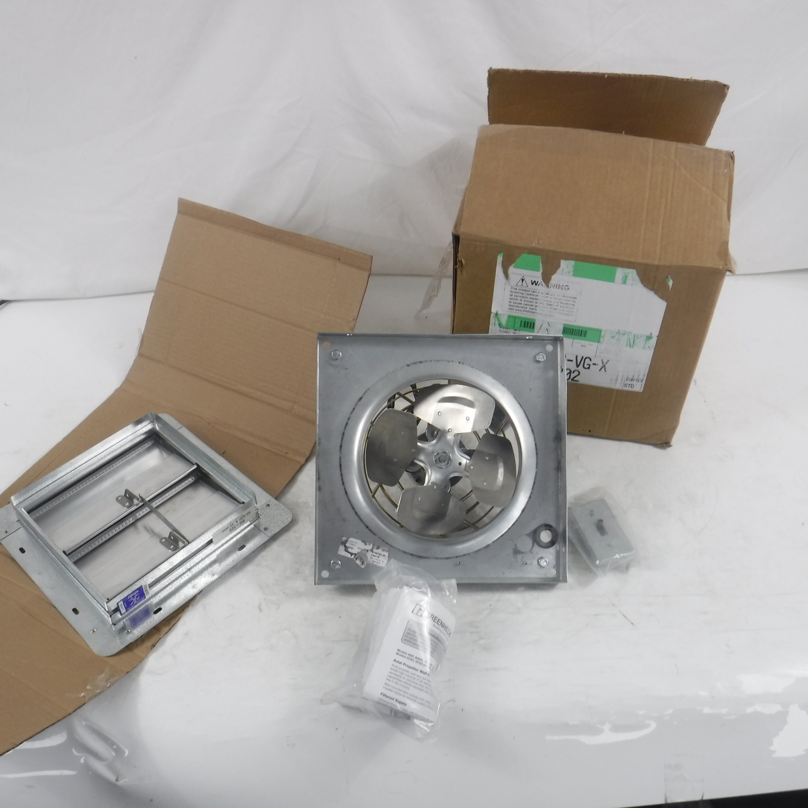 Greenheck Sidewall Propeller Exhaust Fan SE18440VGX 115/230V 1/15