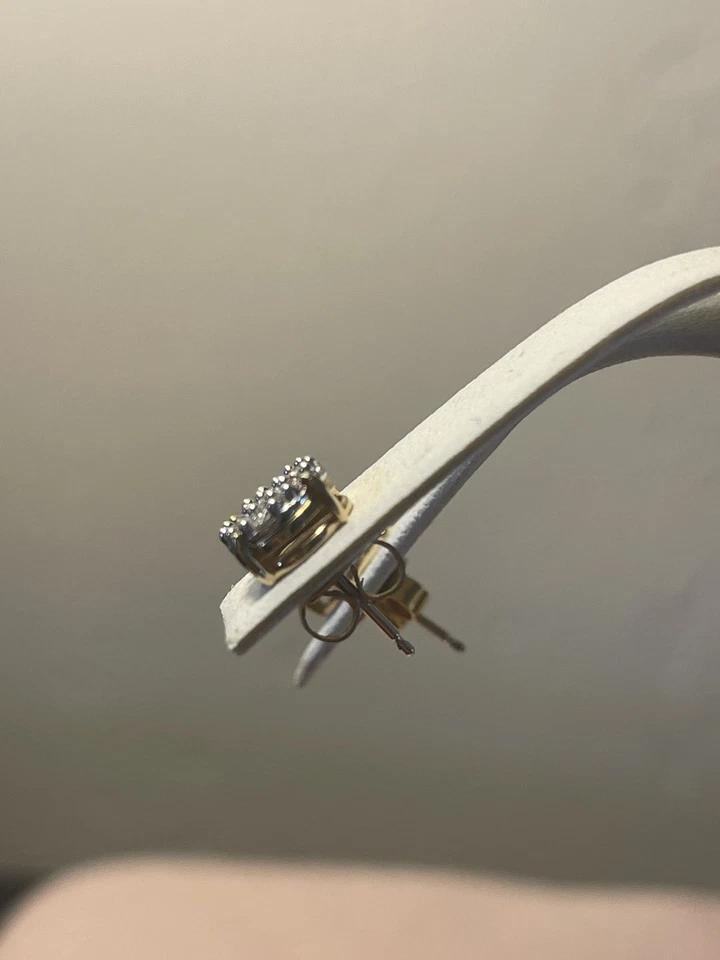 Серьги-гвоздики Affinity с 7 камнями и цветочным кластером из желтого золота 14 карат 1/2 карата - Изображение 4 из 4